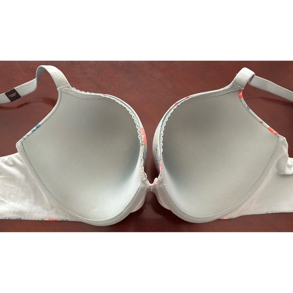 2- NWT Victoria's Secret 38DDD Body by Victoria Padded Push Up Bras - Picture 11 of 14